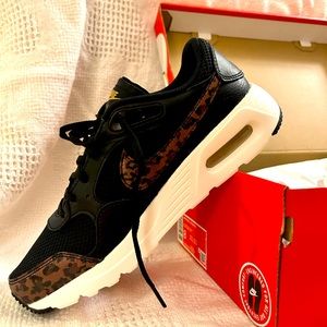 Nike Air Max, size 8, black/leopard print